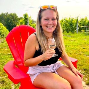 Meet your Posher, Geneviève